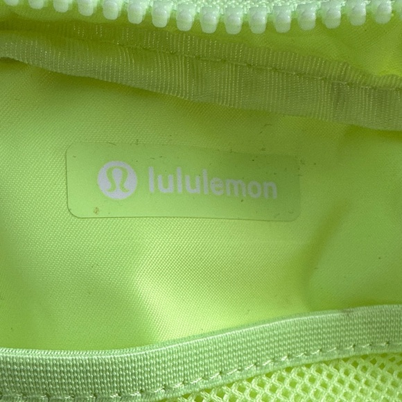 Lululemon Everywhere 1L Belt Bag in the color Electric Lemon - Picture 2 of 5